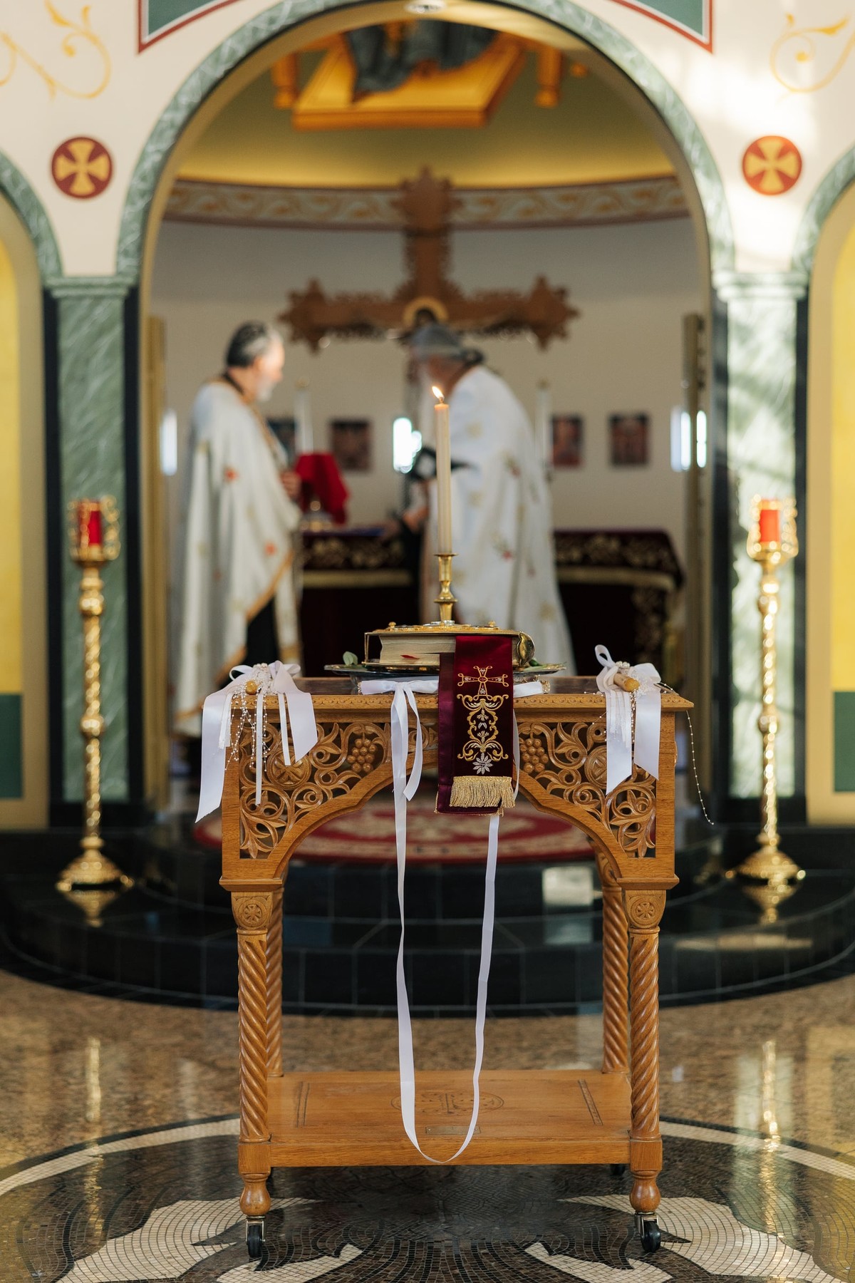 The tetrapod and iconostasis prepared before the couple's wedding